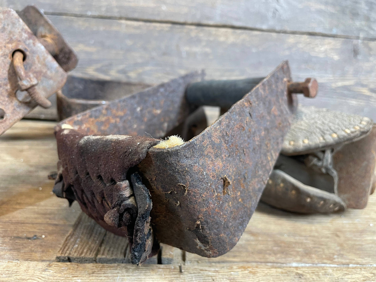 Tapaderos-Antique Stirrups-WH4-Vaquero Saddle-Metal-Assorted