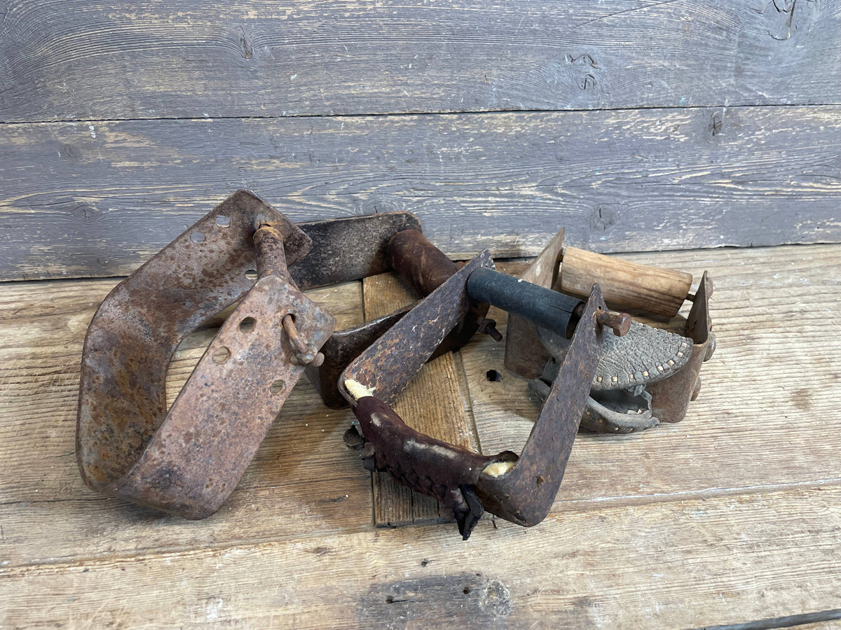 Tapaderos-Antique Stirrups-WH4-Vaquero Saddle-Metal-Assorted